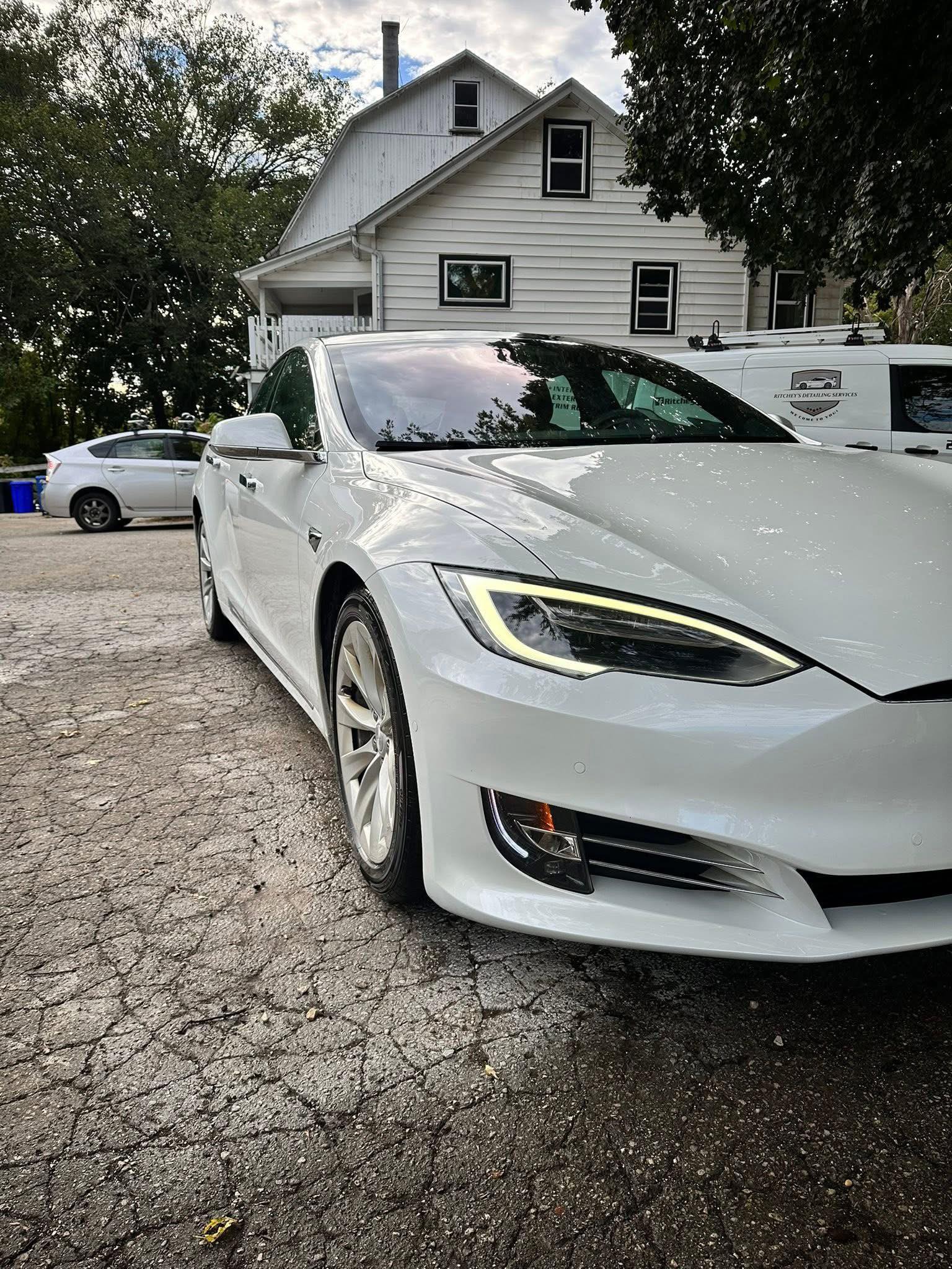 Tesla detail